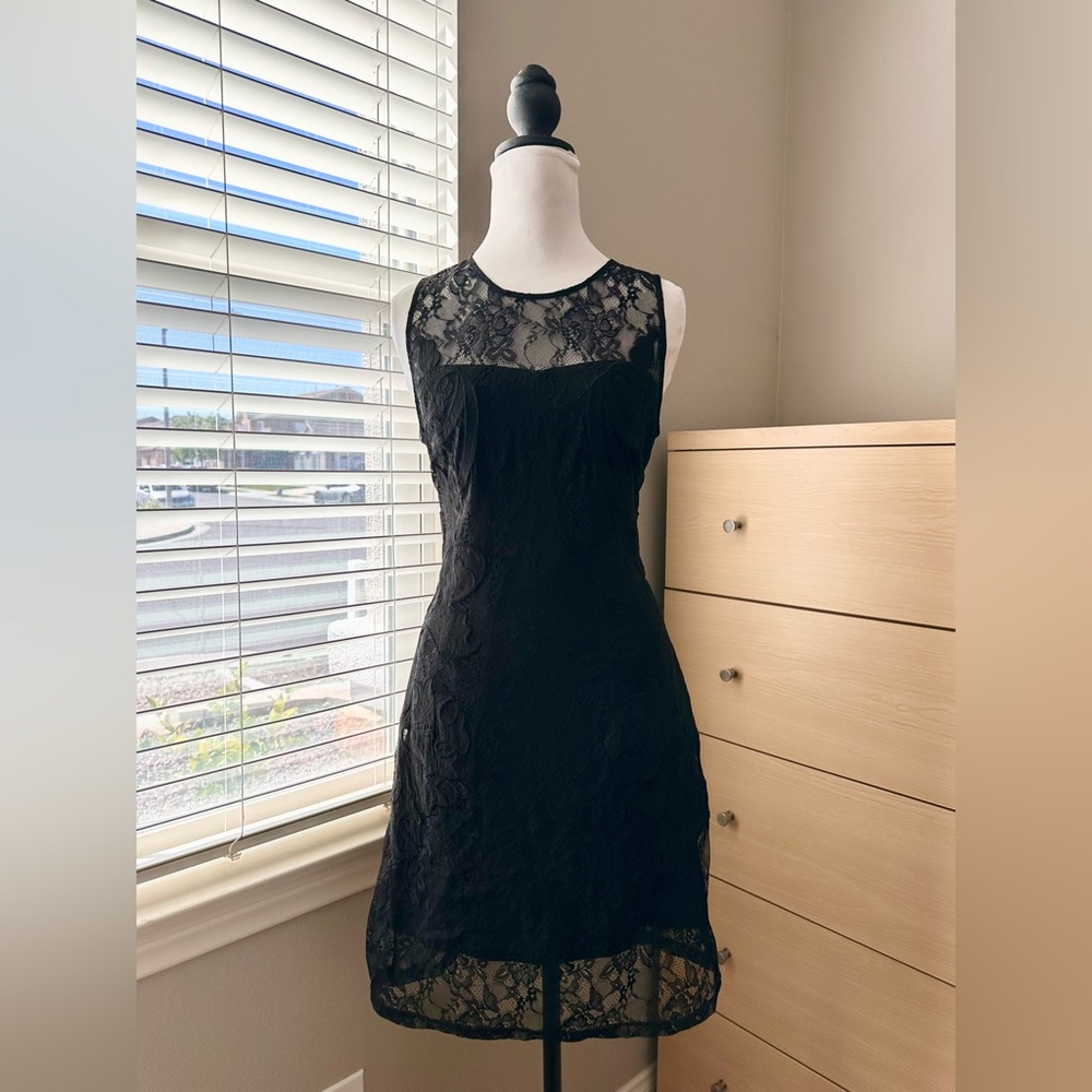 H&M Black Lace Midi Dress-0001